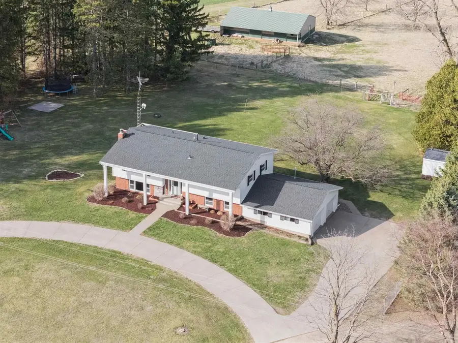 7976 County Rd D N Road, Platteville, WI 53818 - #2