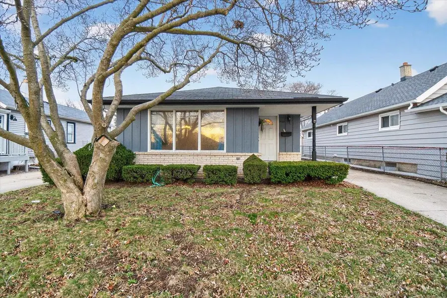 3160 S 95th Street, Milwaukee, WI 53227 - #3