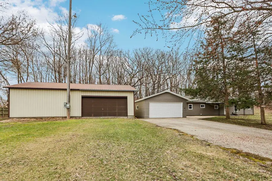5040 Crestview Road, Marshall, WI 53559 - #3