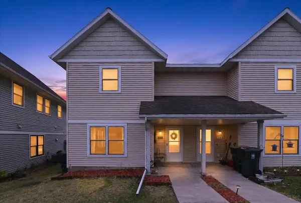 218 S Musket Ridge Drive #6, Sun Prairie, WI 53590