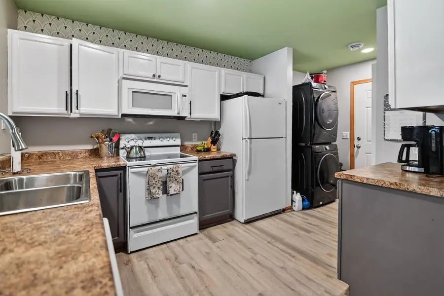 218 S Musket Ridge Drive #6, Sun Prairie, WI 53590 - #3