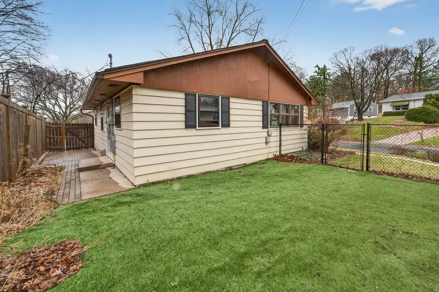 518 Bowman Avenue, Madison, WI 53716 - #3