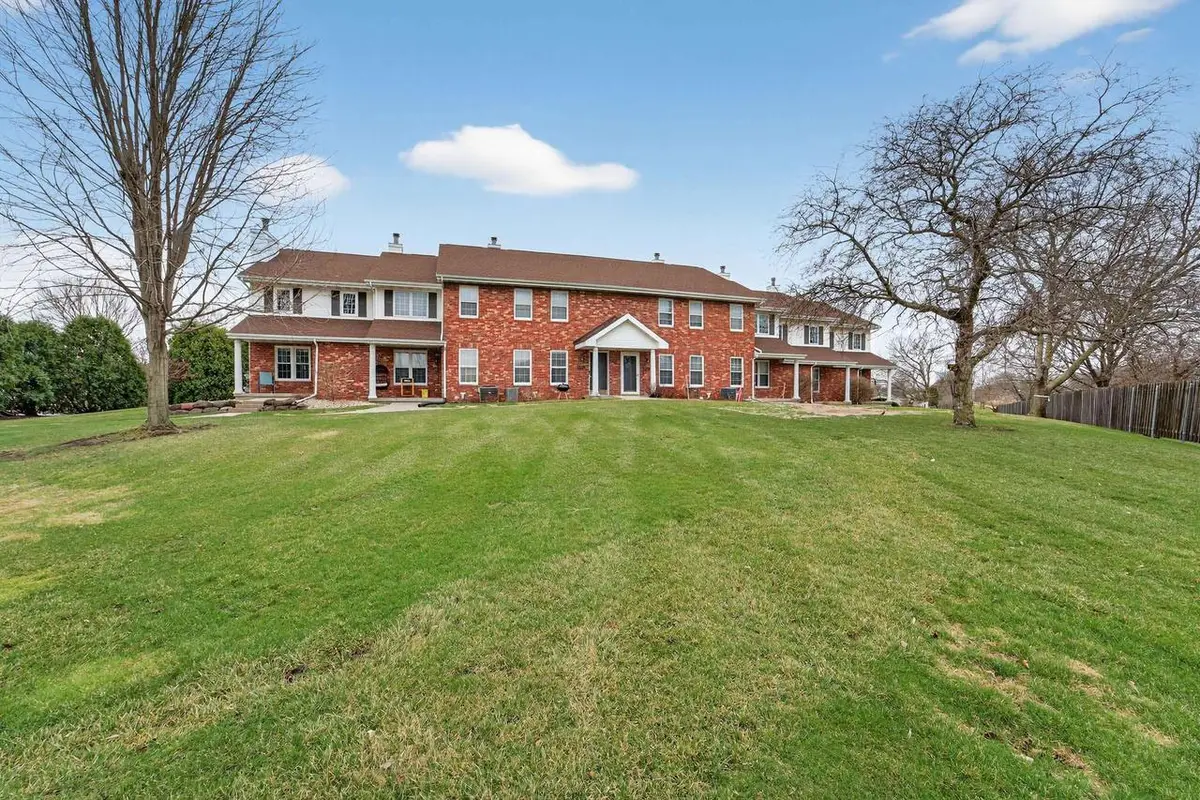 3202 Dorchester Way, Madison, WI 53719 - #1