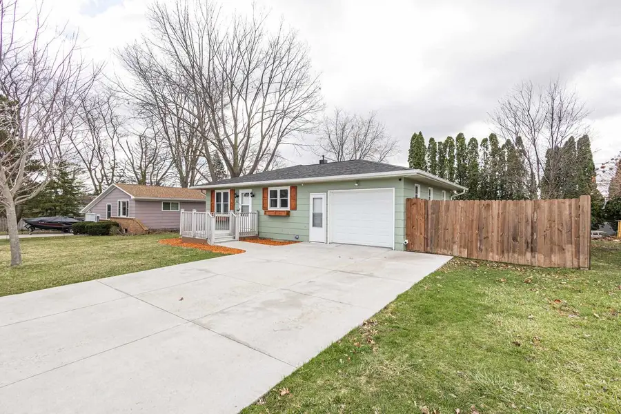 625 Pitt Street, Platteville, WI 53818 - #3