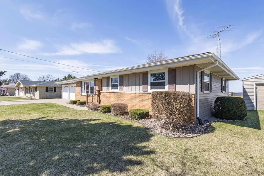 143 Crest View Drive, Potosi, WI 53820 - #3