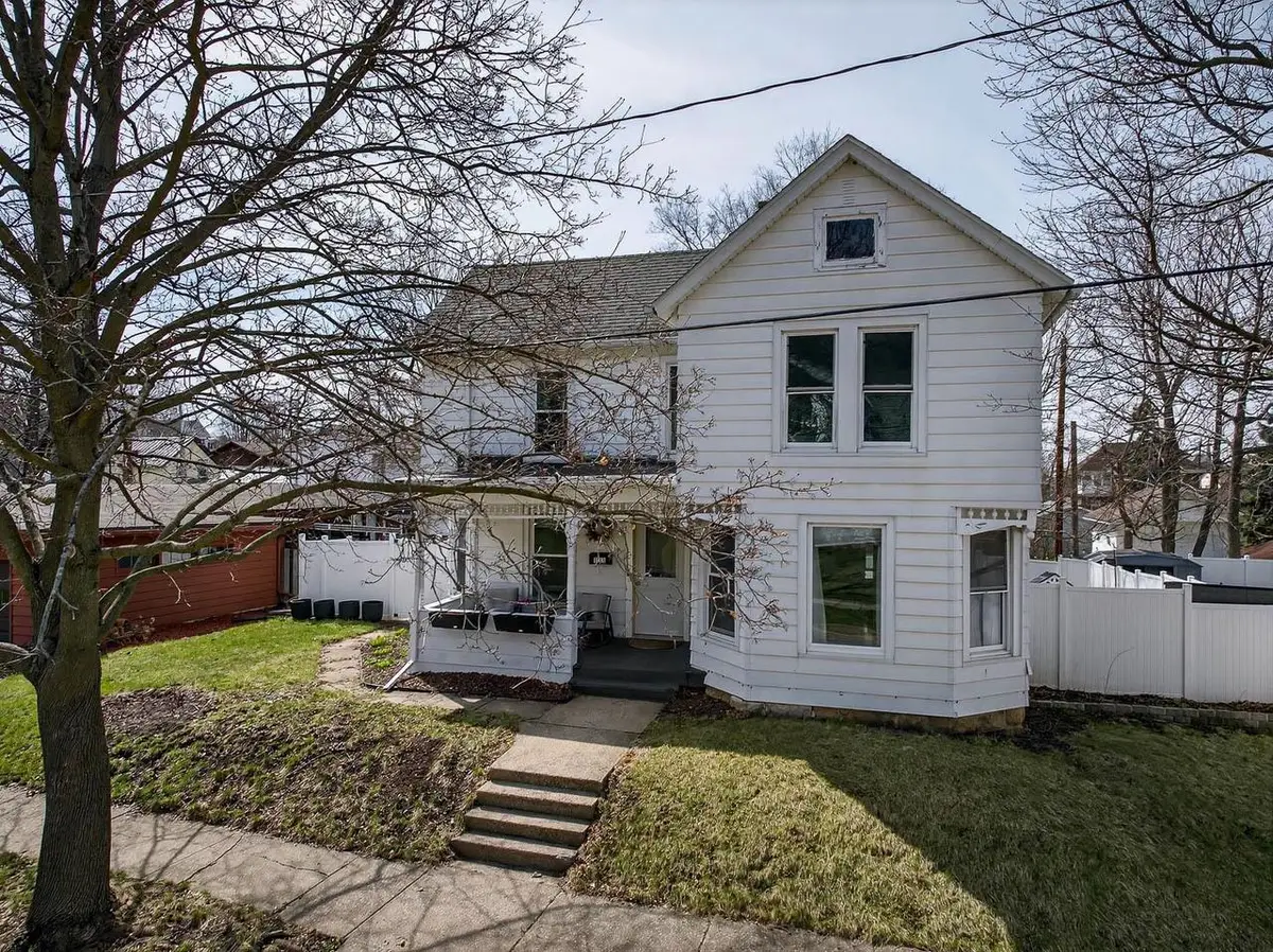 1213 21st Avenue, Monroe, WI 53566 - #1