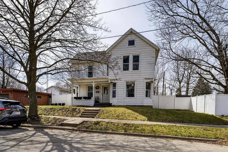 1213 21st Avenue, Monroe, WI 53566 - #2