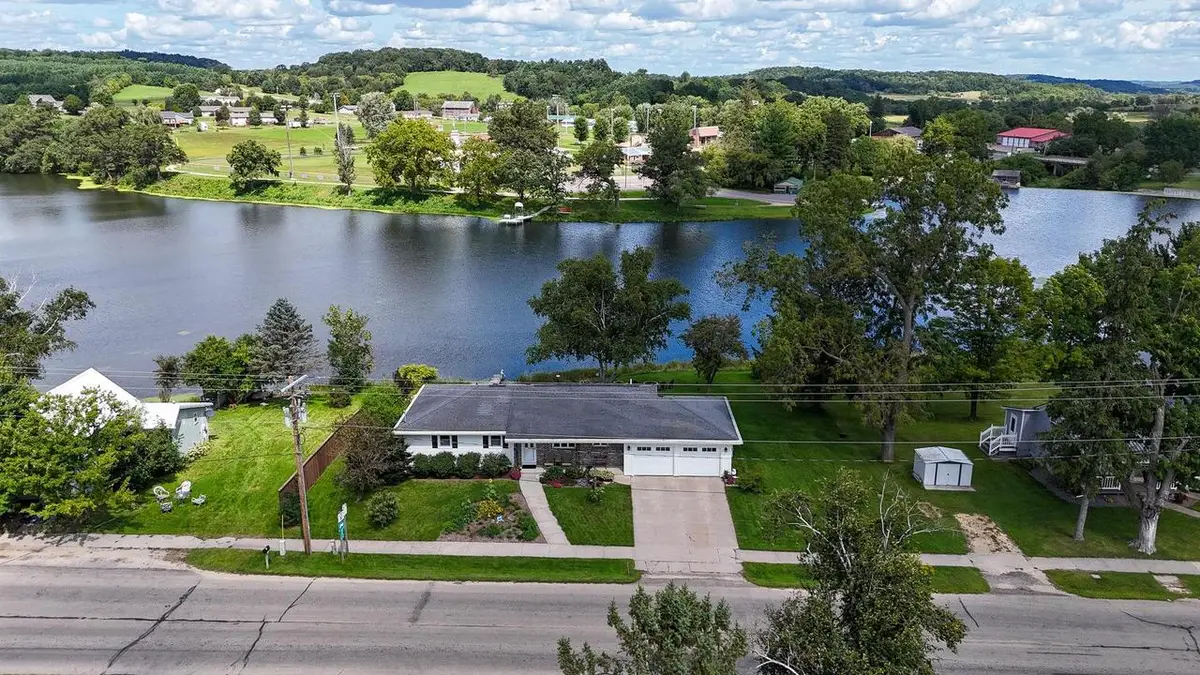 105 County Rd V, Cazenovia, WI 53924 - #1