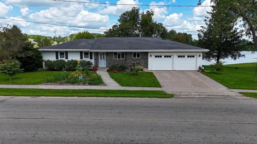 105 County Rd V, Cazenovia, WI 53924 - #3