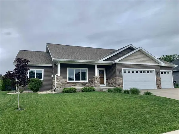 690 Prairie Grass Road, Oregon, WI 53575