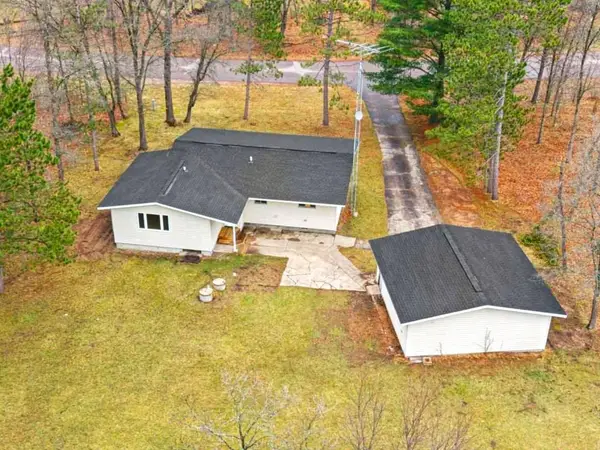 382, 384 Bromley Way, Nekoosa, WI 54457