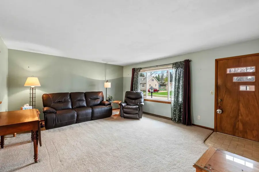 127 E Davis Street, Beaver Dam, WI 53916 - #2