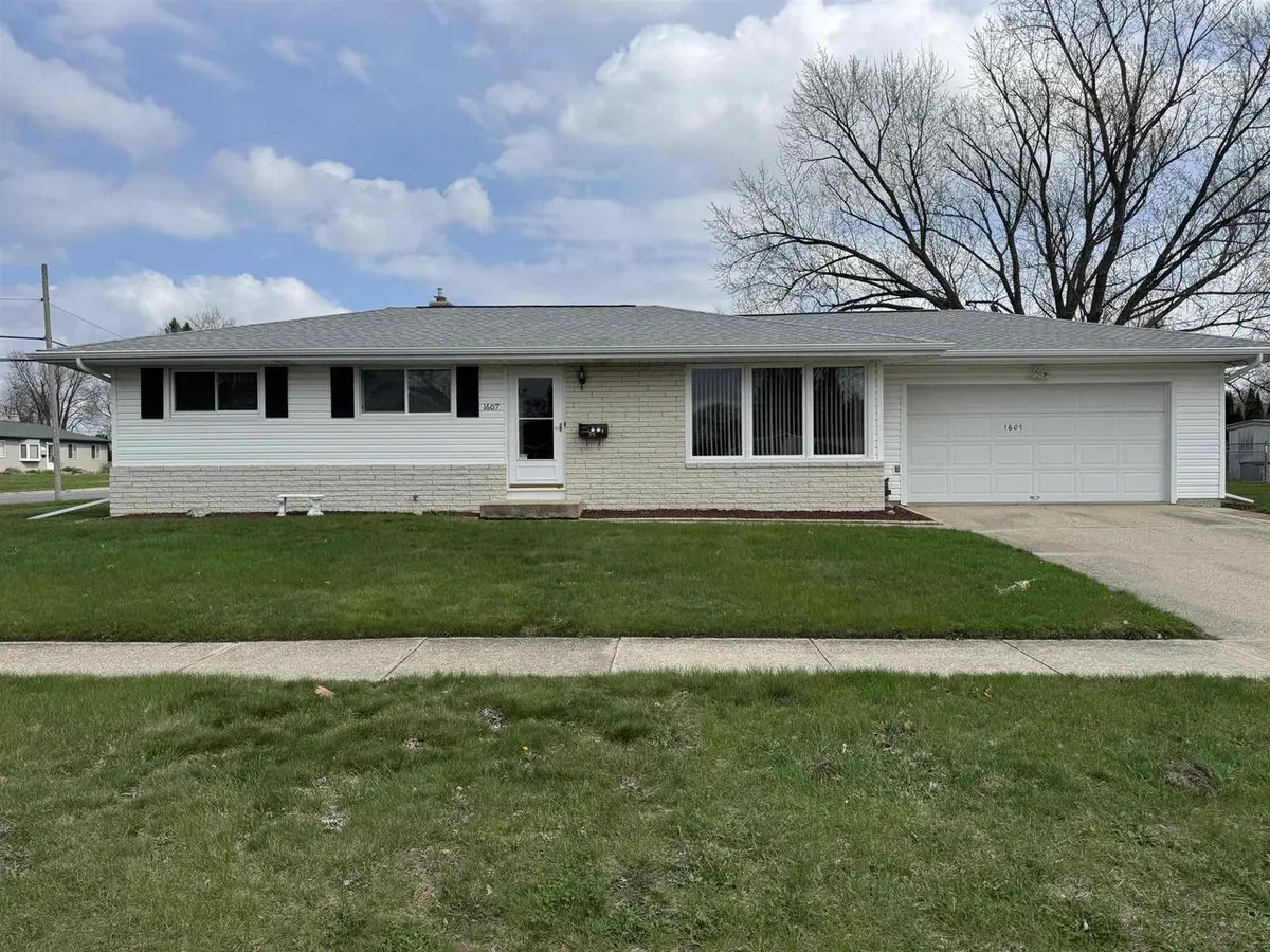 1607 S Arch Street, Janesville, WI 53546 - #1