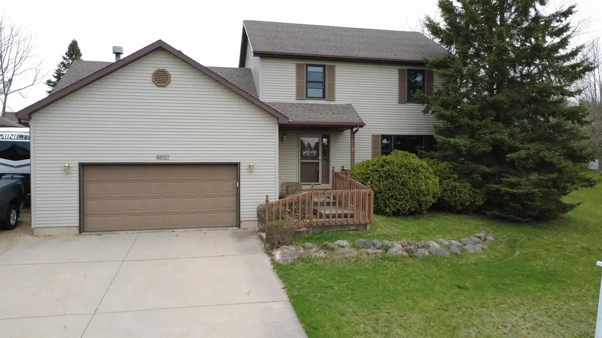 6892 Moon Light Circle, Sun Prairie, WI 53590 - #1