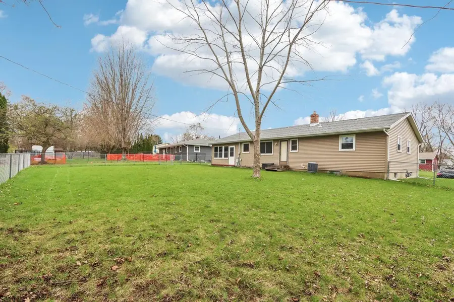 917 Kriedeman Drive, Stoughton, WI 53589 - #3