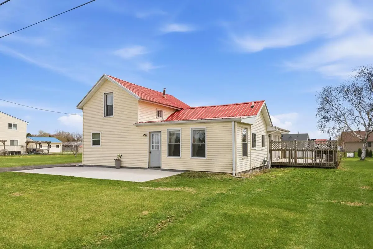 2425 S Oakhill Avenue, Janesville, WI 53546 - #1