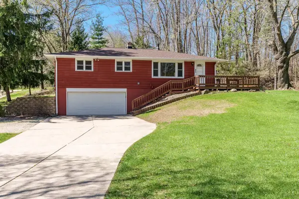 2821 W Memorial Drive, Janesville, WI 53548