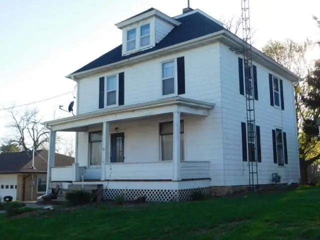 130 S Court Street, Platteville, WI 53818 - #1