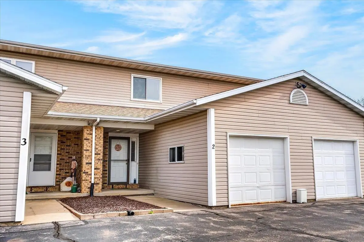 455 Bowlavard Avenue #2, Belleville, WI 53508 - #1