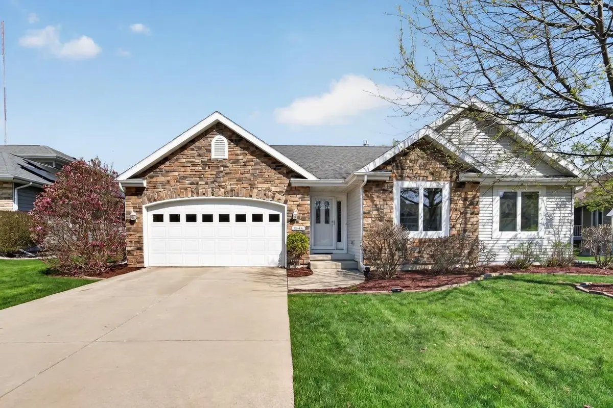 2646 Saw Tooth Drive, Fitchburg, WI 53711 - #1