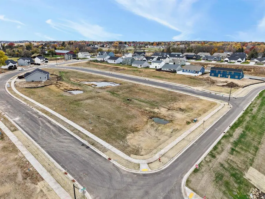 316 Dahlia Drive, Stoughton, WI 53589 - #3