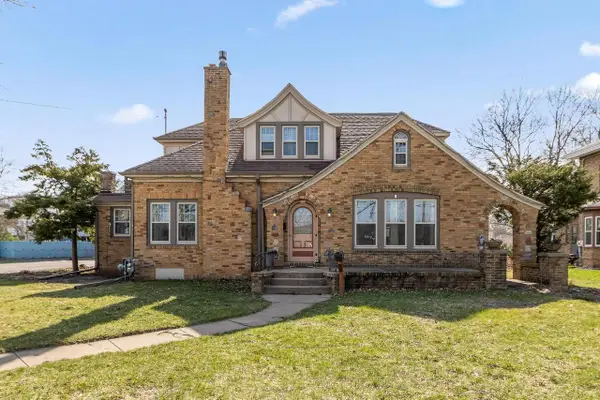 723 Water Street, Prairie Du Sac, WI 53578