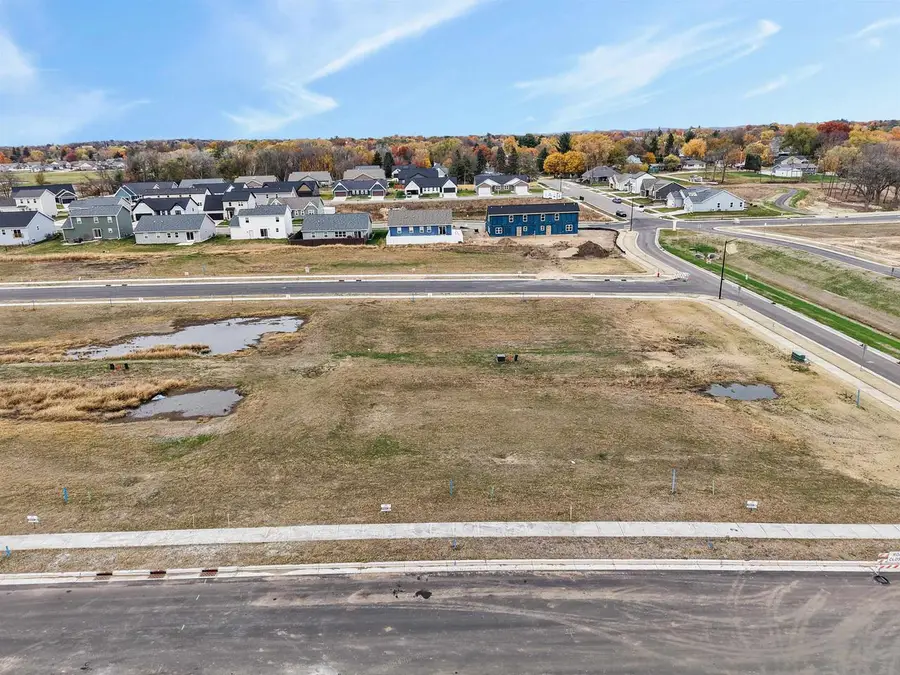 328 Dahlia Drive, Stoughton, WI 53589 - #3