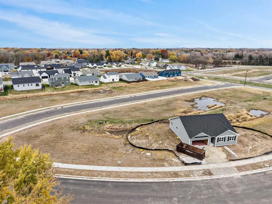 368 Dahlia Drive, Stoughton, WI 53589 - #3