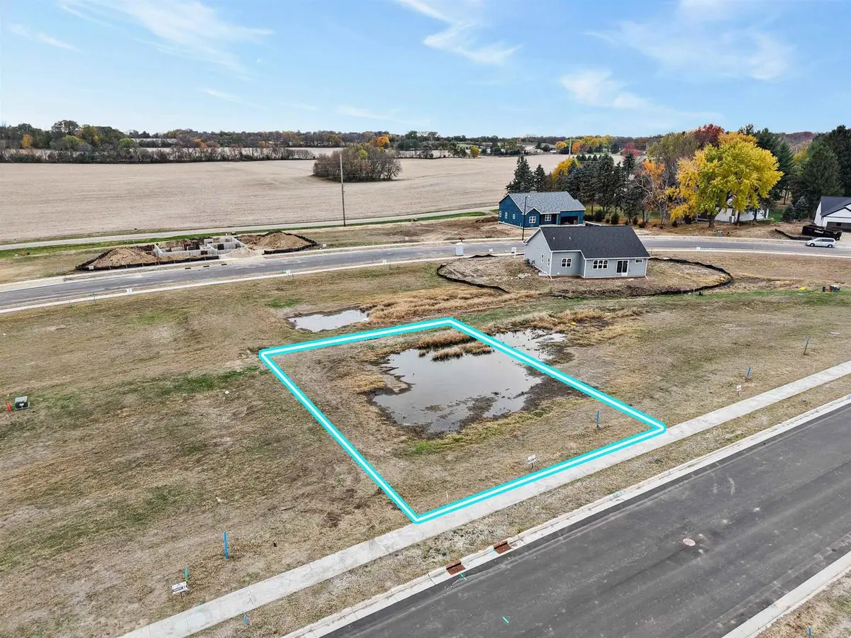 335 Wild Rose Way, Stoughton, WI 53589 - #1