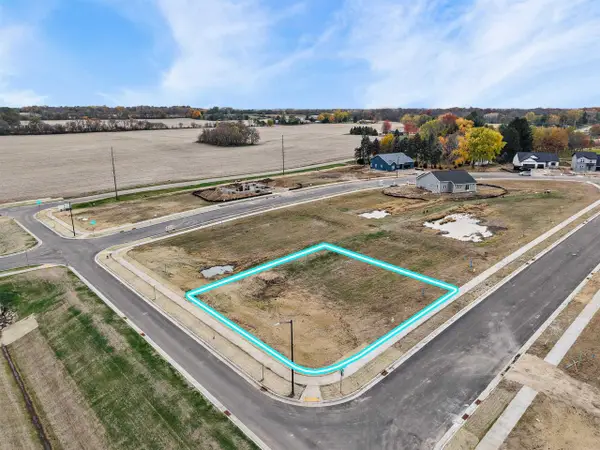 311 Wild Rose Way, Stoughton, WI 53589