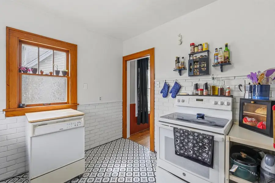 338 N Ludington Street, Columbus, WI 53925 - #3