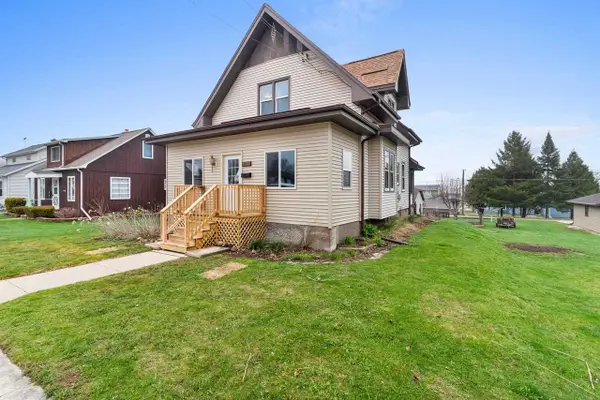 2216 Monroe Street, New Holstein, WI 53061