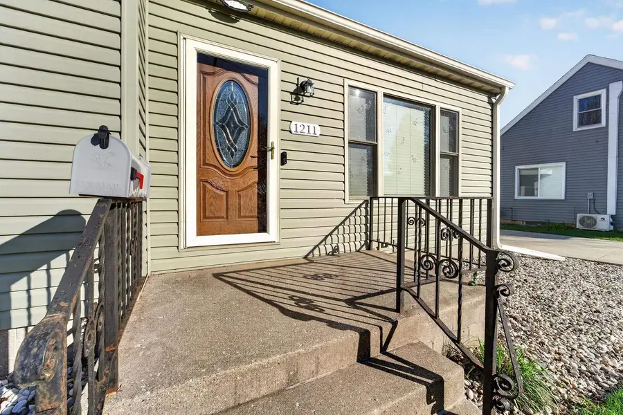 1211 River Drive, Watertown, WI 53094 - #2