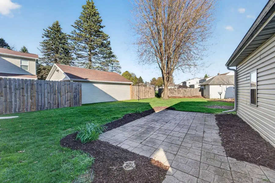 1211 River Drive, Watertown, WI 53094 - #3