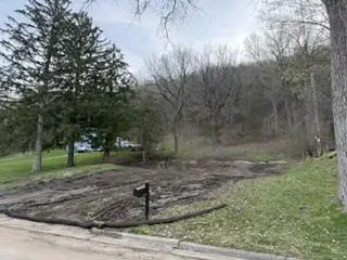 3235 Cliffside Drive, La Crosse, WI 54601 - #3