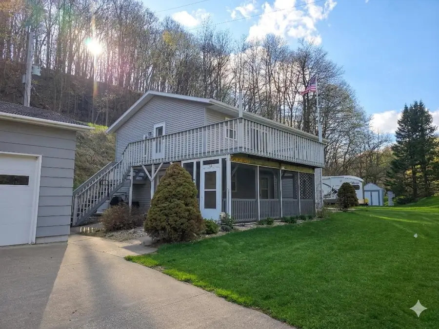 4811 Lynn Hollow Lane, Potosi, WI 53820 - #2