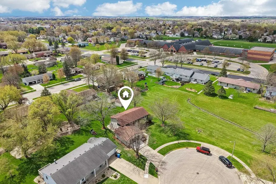 304 Hartford Cove, Waunakee, WI 53597 - #2