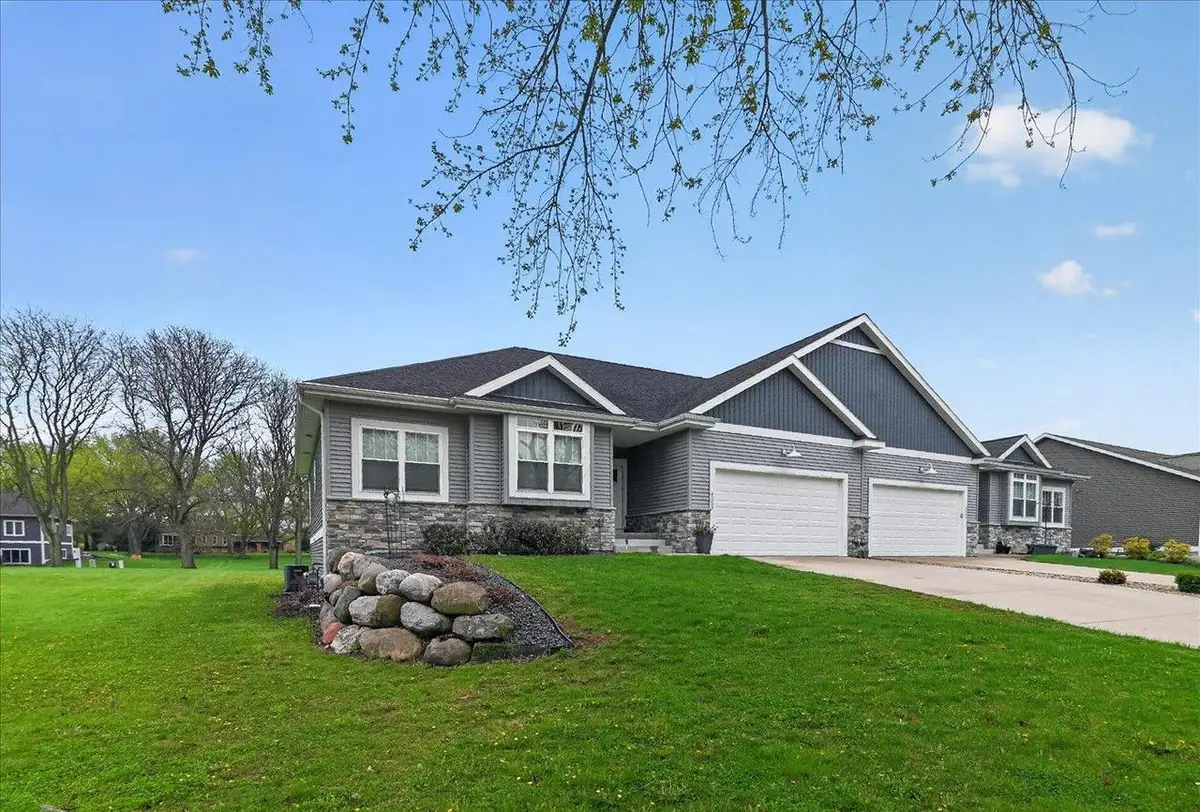 4555 Golf Drive, Windsor, WI 53598 - #1