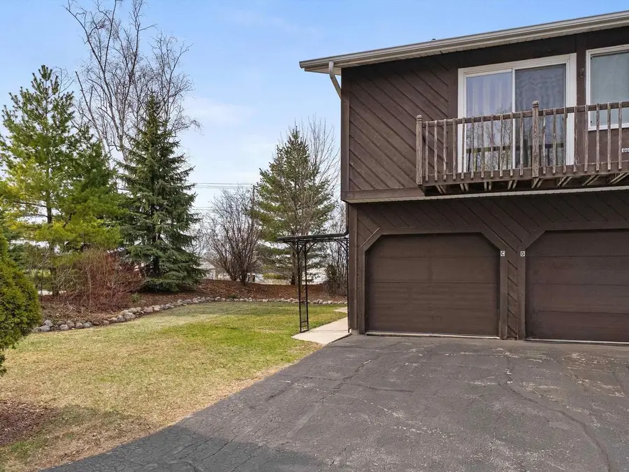 2626 Crosscreek Drive #C, Sheboygan, WI 53081 - #2