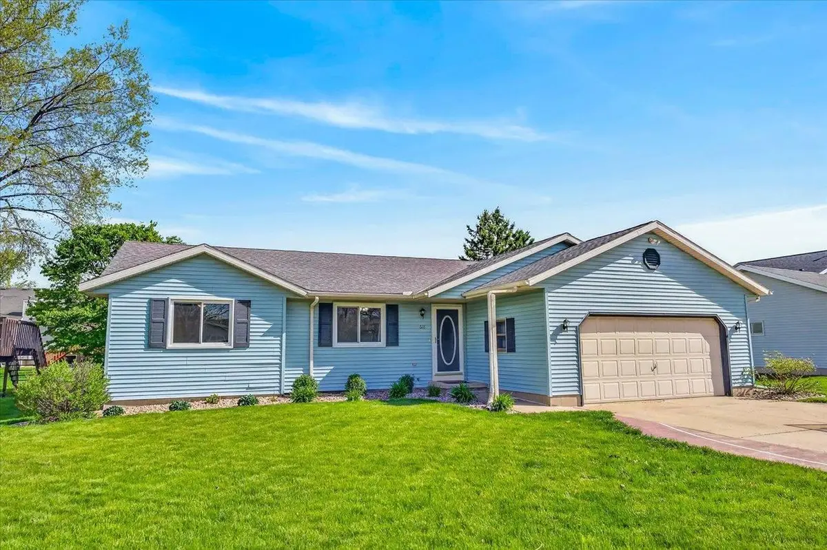 618 Robin Drive, Sun Prairie, WI 53590 - #1
