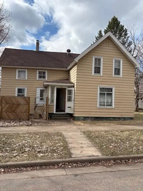 317 Stanley Street, Chippewa Falls, WI 54729