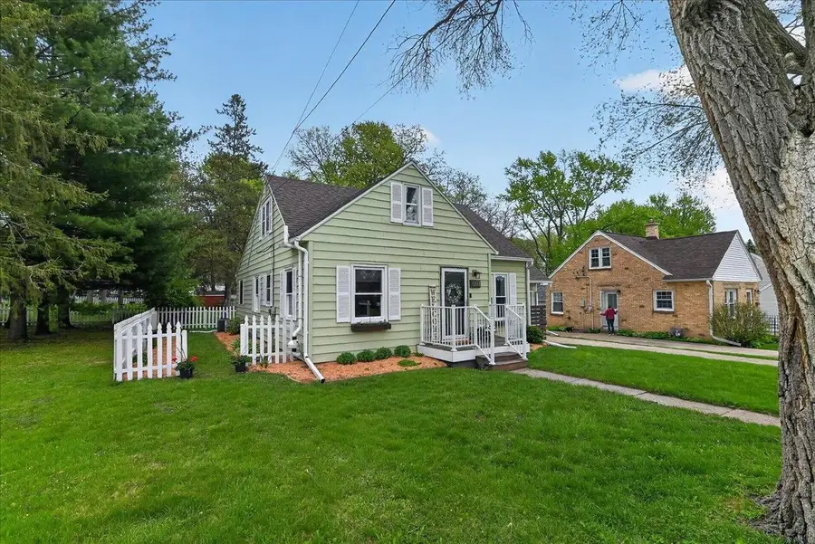 307 Union Street, Sun Prairie, WI 53590 - #2