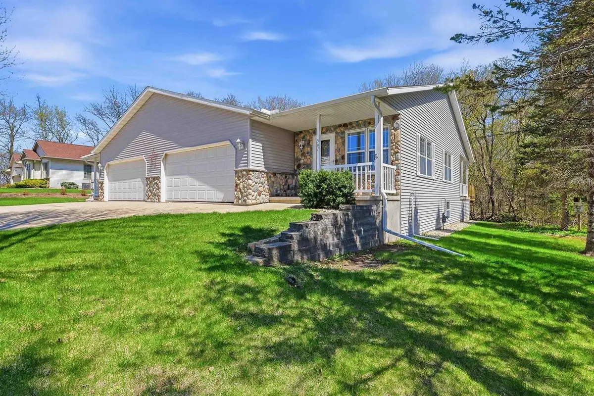 507 Monroe Street, Beaver Dam, WI 53916 - #1