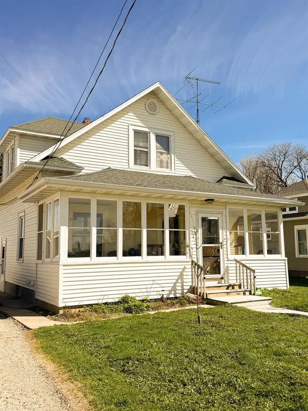 1238 Dodgeville Street, Highland, WI 53543