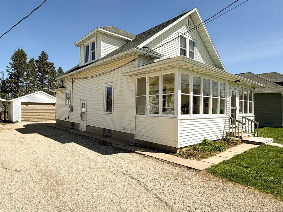 1238 Dodgeville Street, Highland, WI 53543 - #2