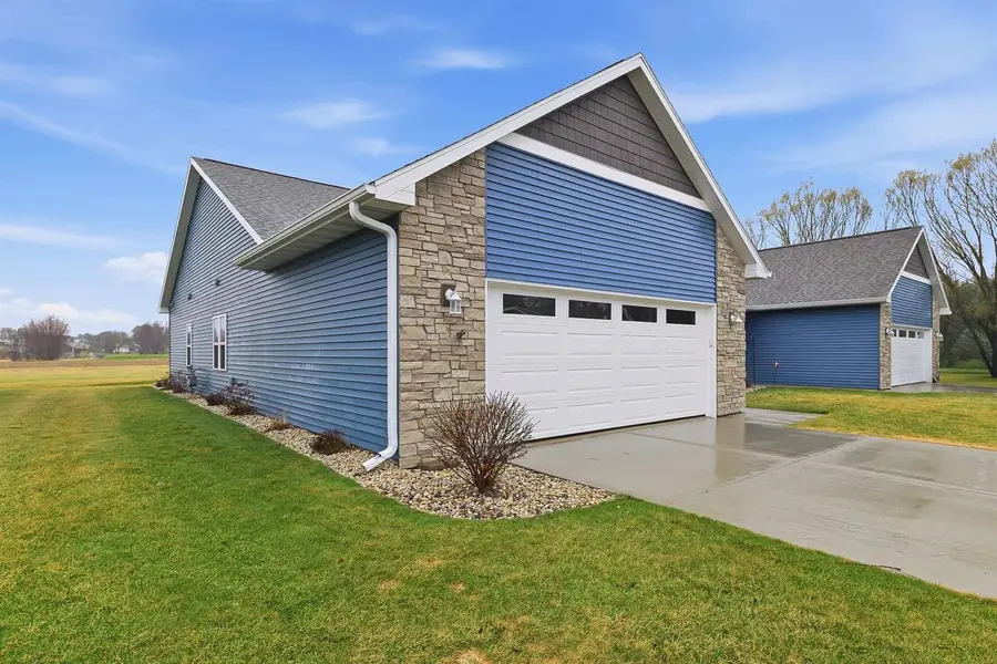 496 River Road #1, Columbus, WI 53925 - #3