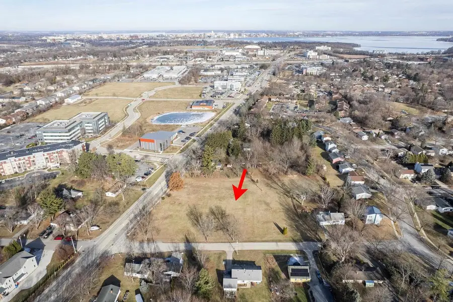 2735 Rimrock Road, Fitchburg, WI 53713 - #2