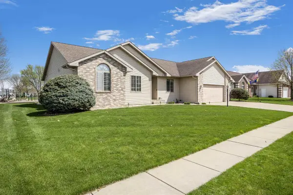 2012 Cherokee Drive, Prairie Du Sac, WI 53578