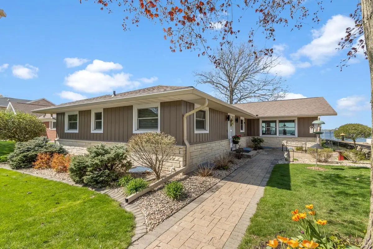 3060 Shadyside Drive, Stoughton, WI 53589 - #1