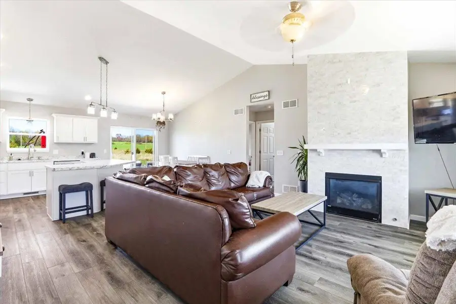 1421 21st Street, Baraboo, WI 53913 - #3